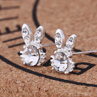 Ladies cute alloy silver dimontie bunny ear rings.