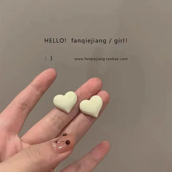 Ladies cute alloy love heart earrings studs.